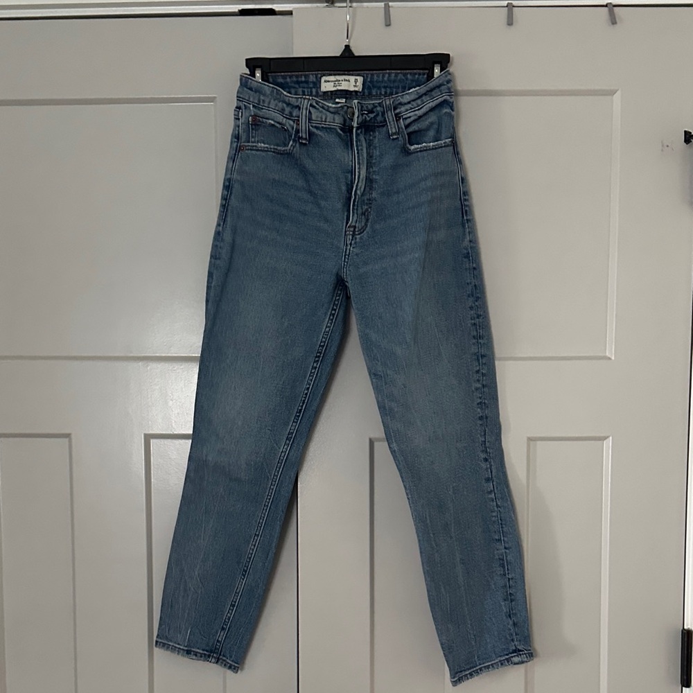 Abercrombie & Fitch The Mom High Rise curve love